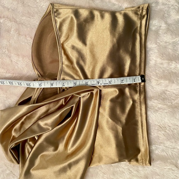 Women's Satin Off Shoulder Sexy Ruched Short Sleeve Slim Fit Blouse Crop Top - M - Picture 10 of 16